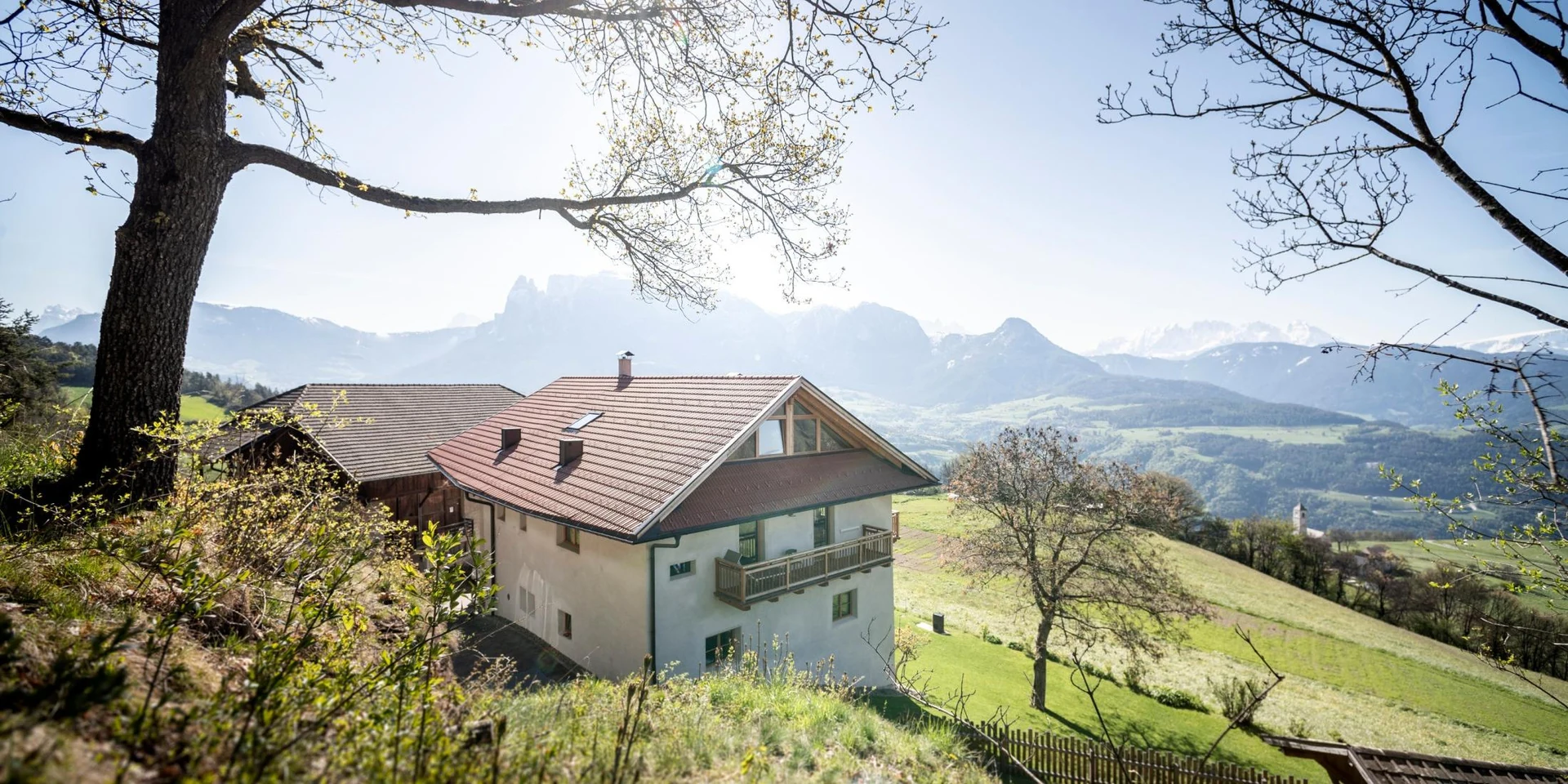 Obersteinerhof mit Blick auf die Dolomiten
